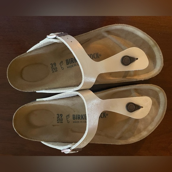 Birkenstock Shoes - Birkenstock Giza Pearl Size 39 (8 - 8 1/2)